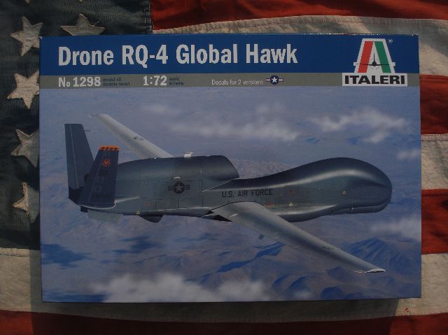 Italeri 1298  Drone RQ-4 Global Hawk